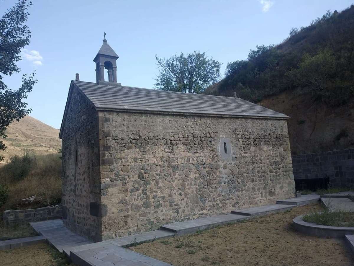 Soghomon Matevosyan · CC BY-SA 4.0 · https://creativecommons.org/licenses/by-sa/4.0/ · https://commons.wikimedia.org/wiki/File:Lor,_Saint_Hovhannes_church_09.jpg